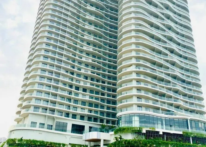 Sweet Home - Homestay Apartment System At Icon 40 Ha Long Building *